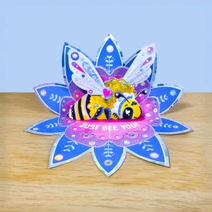 3D Pop-Up Bee Greeting Card – Handmade Flower Card with Cute Bumble Bee Design, All Occasion Card for Nature Lovers