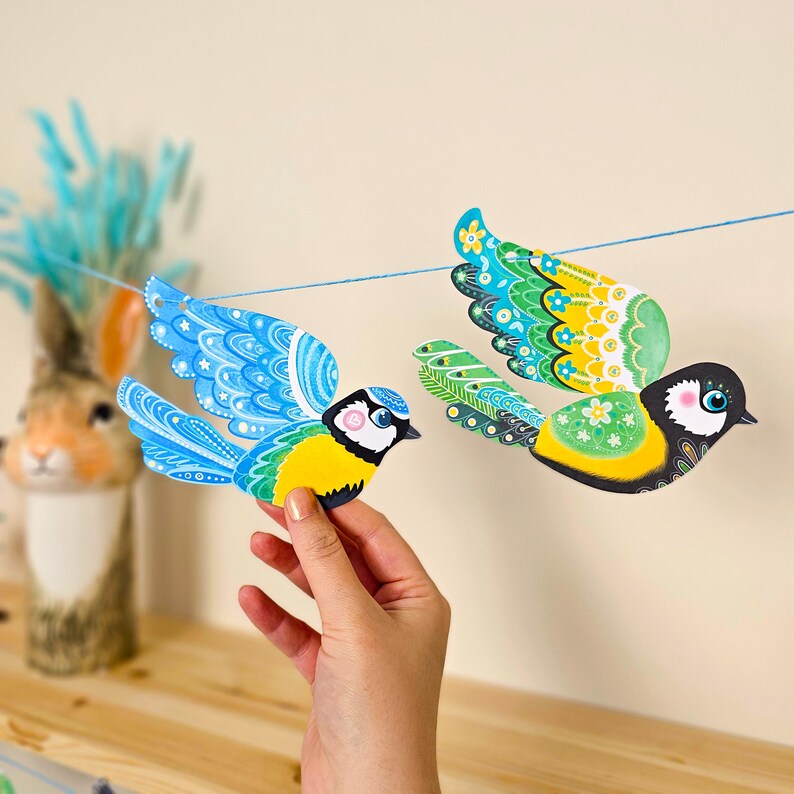 Garden bird garland gift for bird lovers and nature enthusiasts