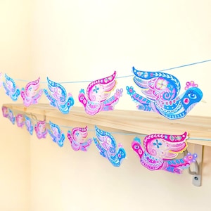 Guirnalda de papel con diseño de pájaros de arte popular: regalo para amantes de las aves.