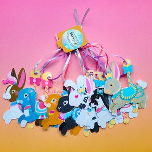 Decorazioni di carta da appendere a carosello di conigli - Set di otto