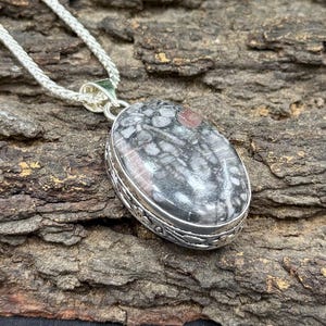 Que Sera Necklace - Etsy UK