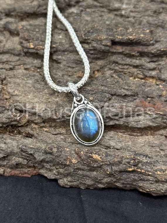 Labradorite Pendant Necklace | 925 Sterling Silver Plated | Flashy Blue Necklace | Minimal Healing Jewelry |
