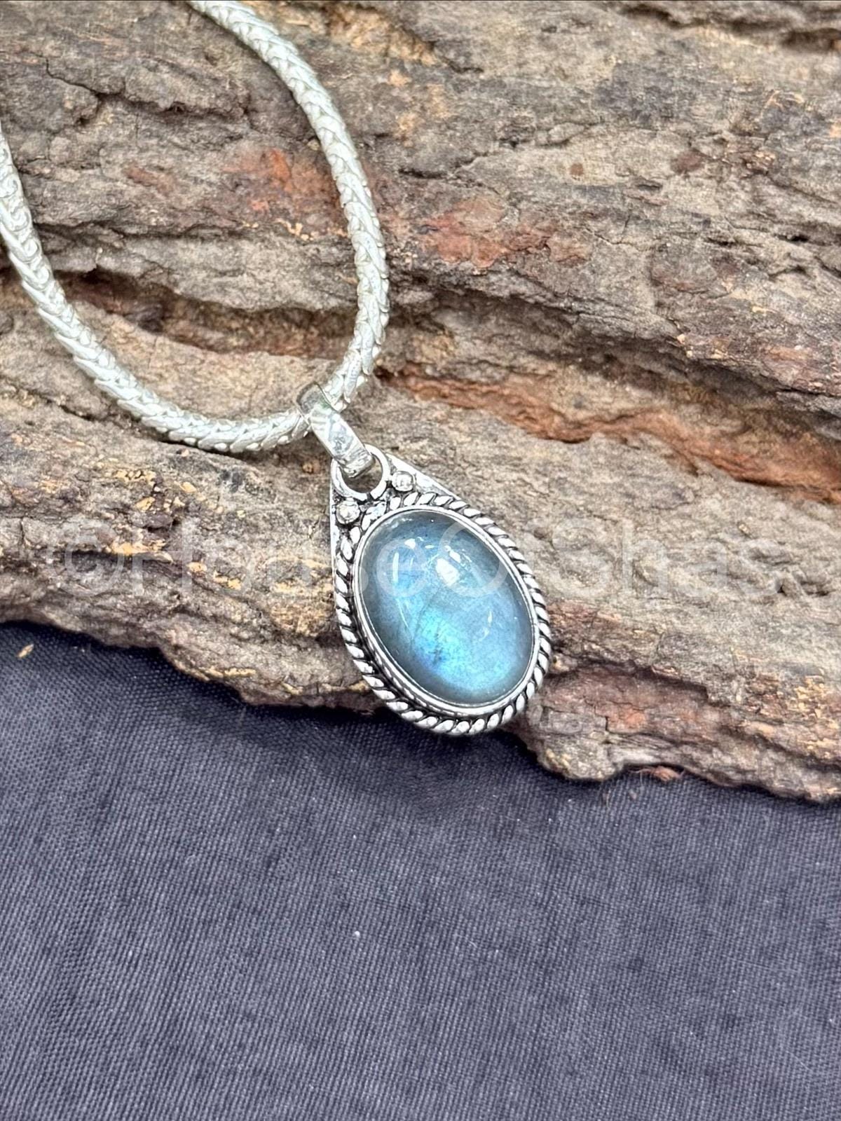 Ciondolo In Argento 925 Con Pietra Di Luna Arcobaleno – 18x13 Mm, Labradorite Bianca, Giochi Di Colore Blu E Bianco - 2