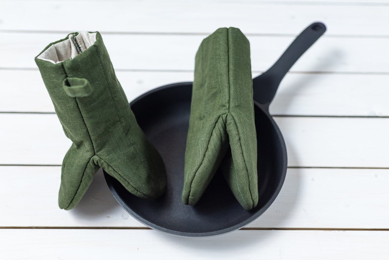 100% linen oven mitts, Pot holders, Set of 2 kitchen mittens, Organic oven mitts, Green oven mits image 1