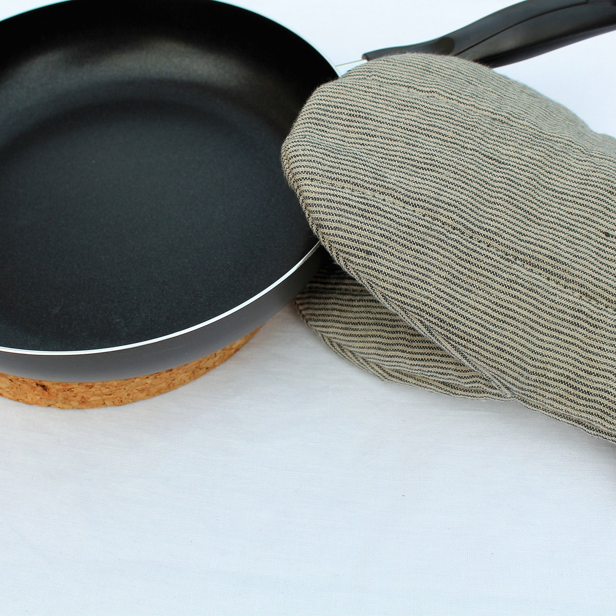 Linen Oven Mitts Set: Heat Resistant Kitchen Decor - Etsy