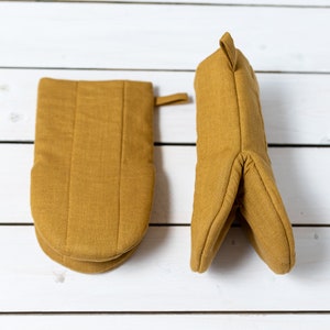 Mustard color oven mitts, Linen oven mits, Kitchen oven gloves, Pot holders image 3