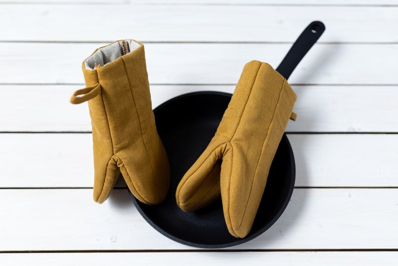 Mustard color oven mitts, Linen oven mits, Kitchen oven gloves, Pot holders image 1