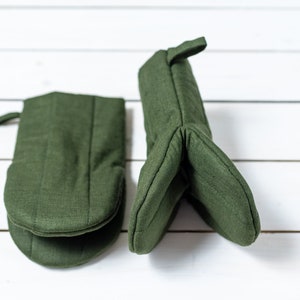 100% linen oven mitts, Pot holders, Set of 2 kitchen mittens, Organic oven mitts, Green oven mits image 3