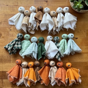 Handgjord spökgirlang, Halloweenmanteldekor, höst-/Halloweendekoration, Halloweenspöken, Tygspöken i bondgårdsstil