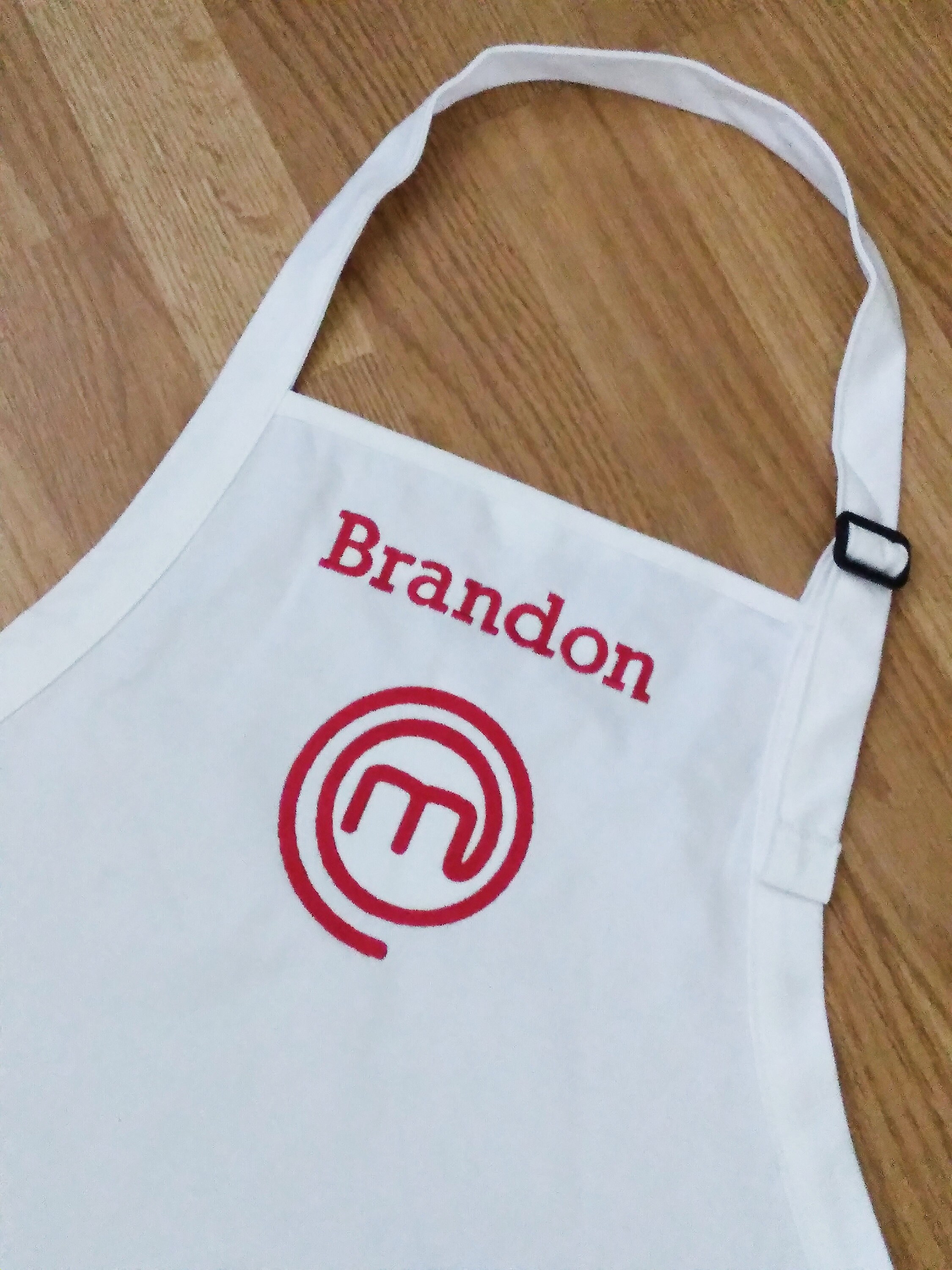 Delantal de cocina Masterchef personalizado bordado con nombre delantal  negro