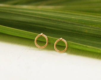 Circle stus earrings, gold stud earrings, gold circle earrings, geometric earrings, gold stud earrings, everyday earrings, charm earrings