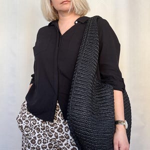 Large Hobo Bag of Natural Raffia, Straw Shoulder Bag, Crescent Shape bag, slouchy form image 9