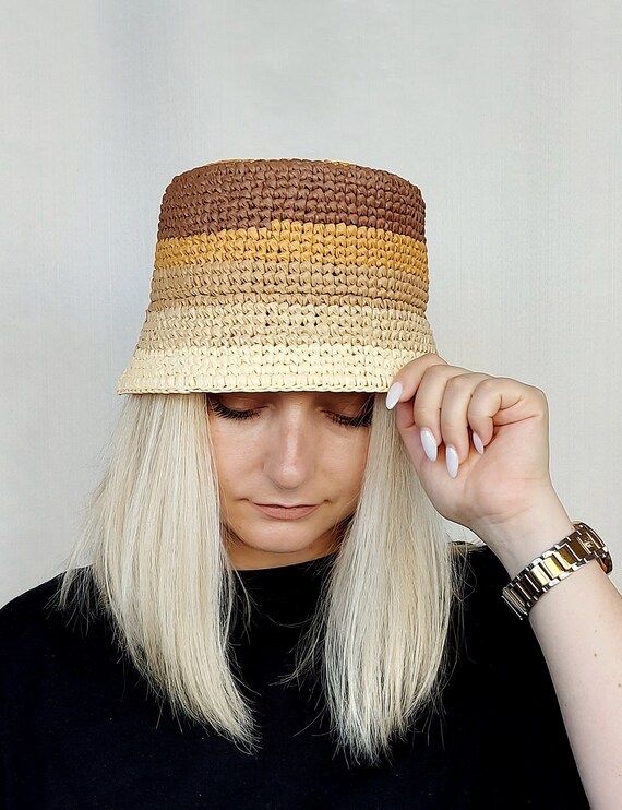 Woven Raffia Bucket Hat with Crochet Detail for Sun Protection Viviana - Crochet & Braided Raffia Bucket Hat – San Diego  main image 4