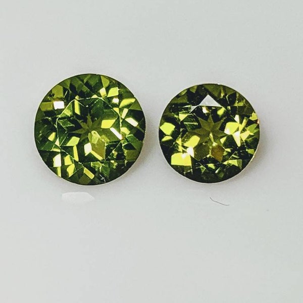 Wholesale, Natural Genuine Arizona Peridot, 2, 3, 4, 5, 6, 7, or 8mm Round Cut,  VVS, Loose Stone, August Birthstone