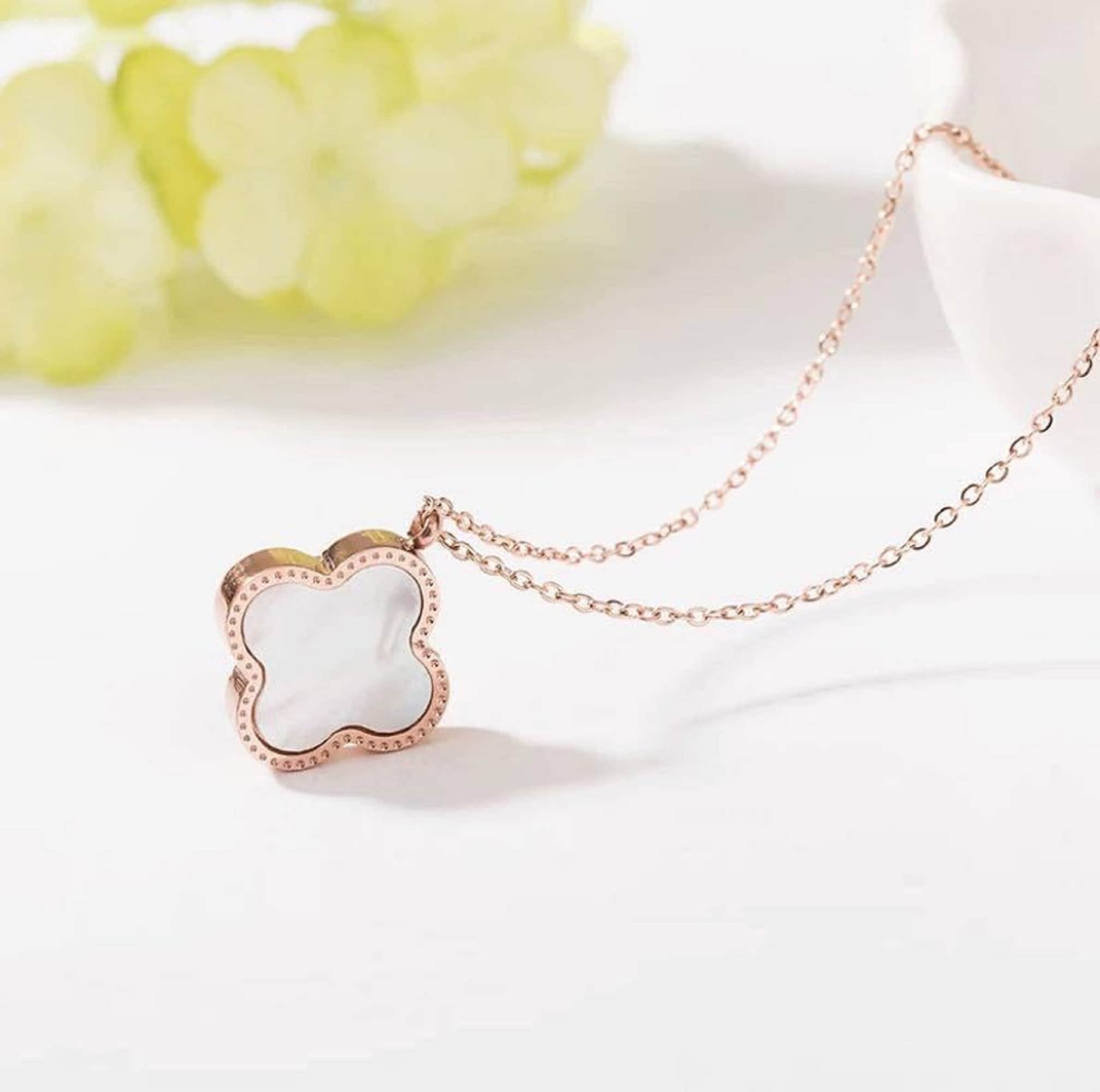 Let the Monogram Idylle jewelery collection (and a lucky four-leaf