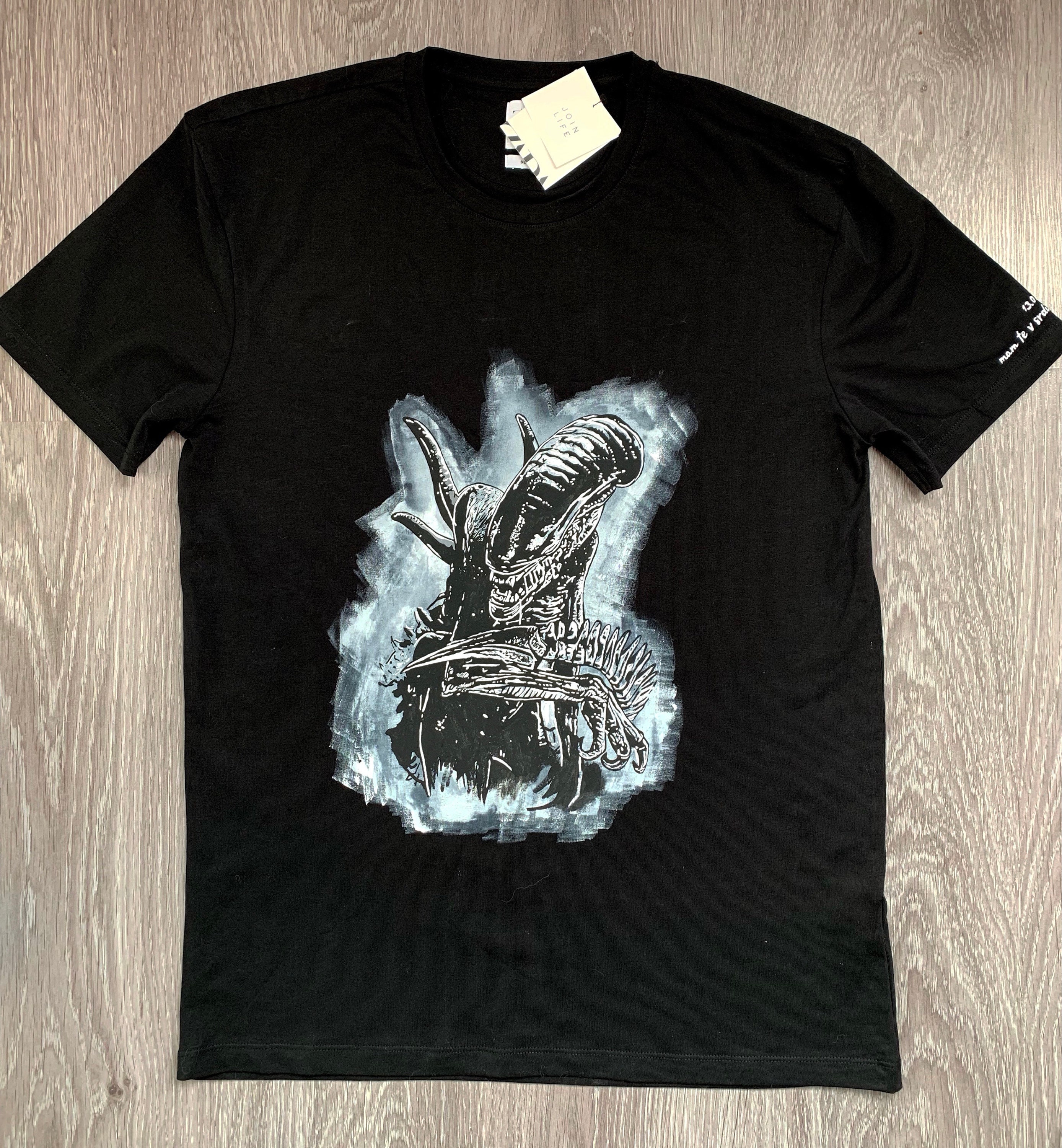 Alien 1979 Custom Hand Painted T-shirt Aliens Ridley Scott Movie Alien ...