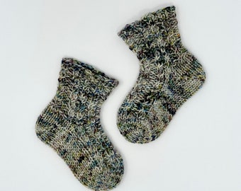 Newborn wool socks