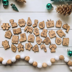 Fichas para actividades navideñas - Fichas para el calendario de adviento - Fichas para la lista de deseos navideños - Ideas para rellenar calcetines navideños - Cupones navideños personalizados y adorables
