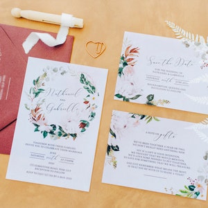 Matrimonio in carta trasparente pergamena Salva la data / Invito - Rose Protea bianche Boho rosso bordeaux