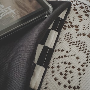 Black Check Fabric Kindle Sleeve| Kindle Pouch | Padded E-Reader Cover| Kindle Paperwhite & Colorsoft Sleeve| Bookish Gift for Readers