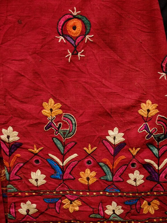 Sindh Jacket with Silk Embroidery Gem