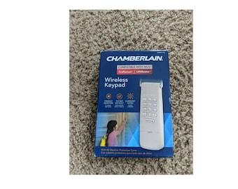 brand-new Chamberlain/LiftMaster/Craftsman 940ESTD MC  Garage Door Opener Keyless Entry Keypad, Security +2.0 Compatible  batteries included