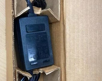 Adaptador de corriente alterna HP Hewlett Packard modelo c2175a, fabricado por Nmb en Tailandia en 1995, 30 V 400 mA. Raro y en funcionamiento.