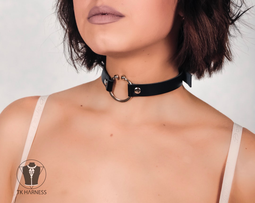 Leather Collar Choker, Choker for Women, Sexy Choker, O Ring Choker,  Leather Harness Collar, Choker Collar Necklace, Goth Choker, Submissive -   Sweden