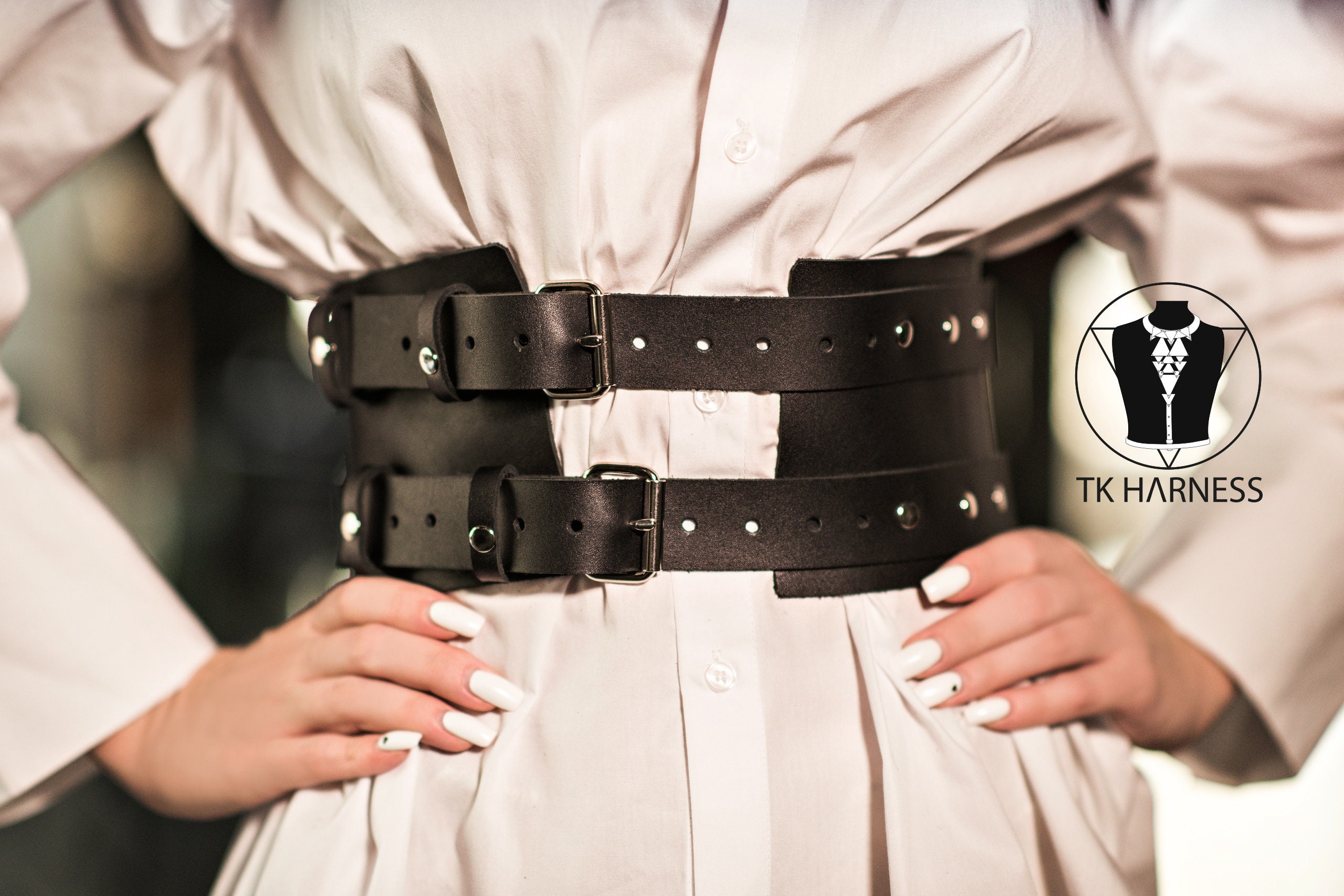 Black and white corset belt with zipper Archives - STYLE DU MONDE