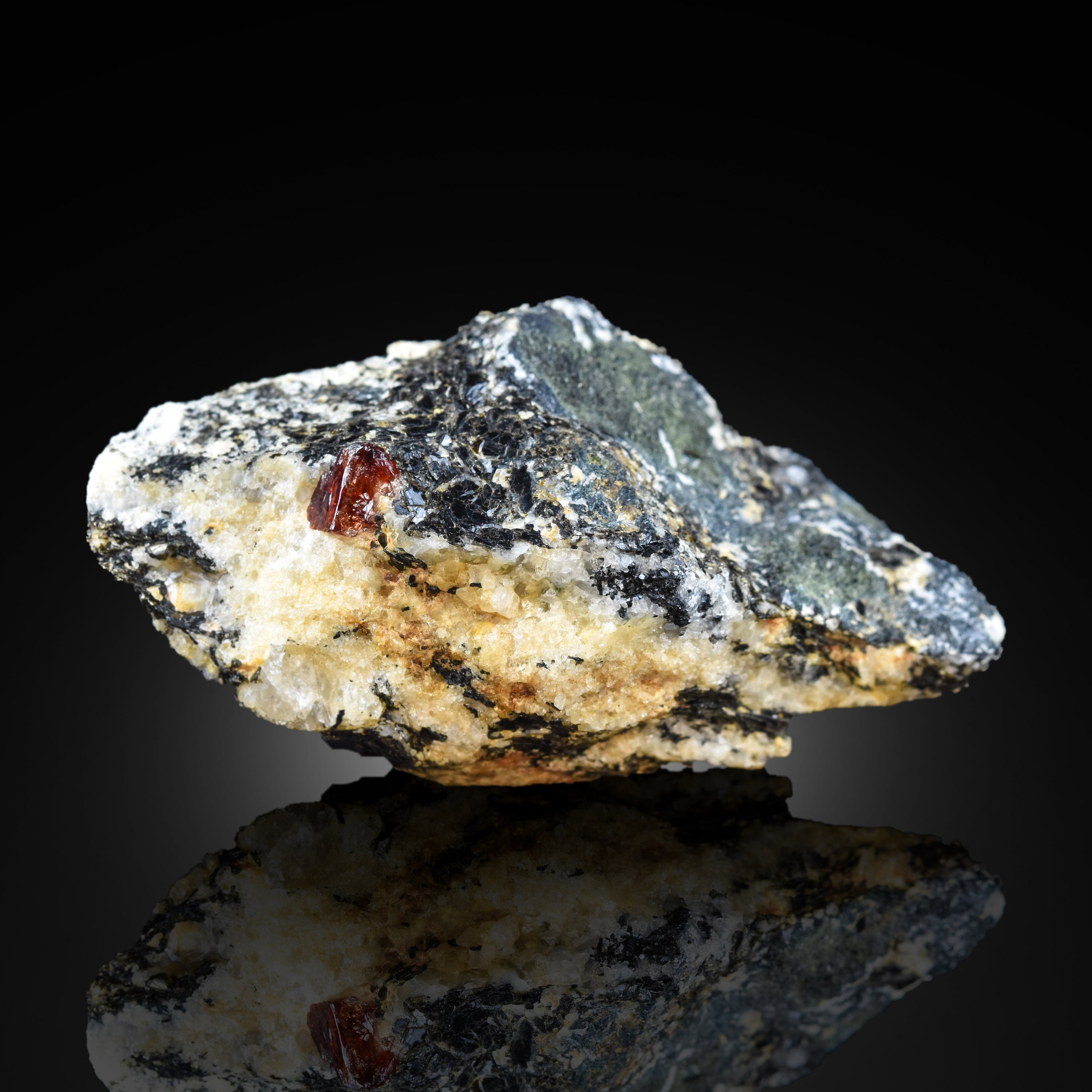 レッドジルコン標本：58グラム、パキスタン産 - Etsy 日本