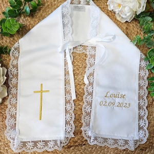 Étole de Baptême satin blanc et dentelle, personnalisée Motif au choix et personnalisable image 10