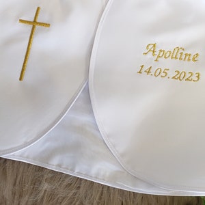 Cape bébé / enfant tailles dispo. 3 mois à 16 ans satin blanc pour baptême Personnalisable image 4