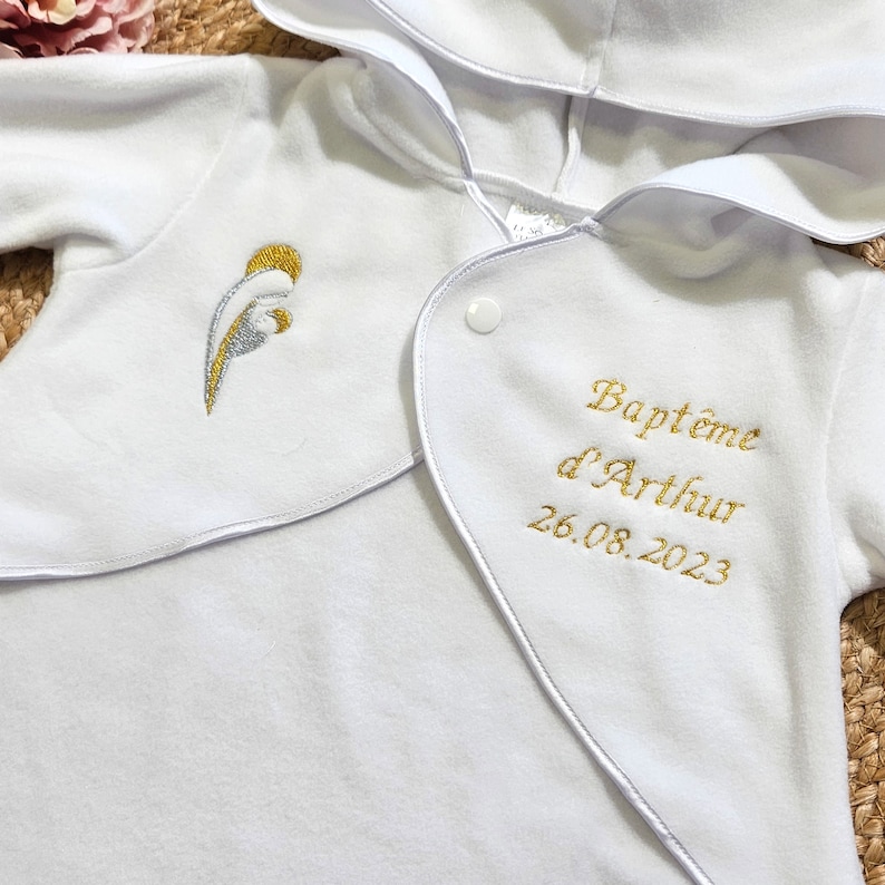 Cape baptême bébé blanche Motif au choix et personnalisable image 7