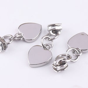 Charm Reißverschlüsse, Reißverschluss ziehen mit herzförmigen Anhängern Metall Reißverschluss Tasche Zubehör Silber 6pcs