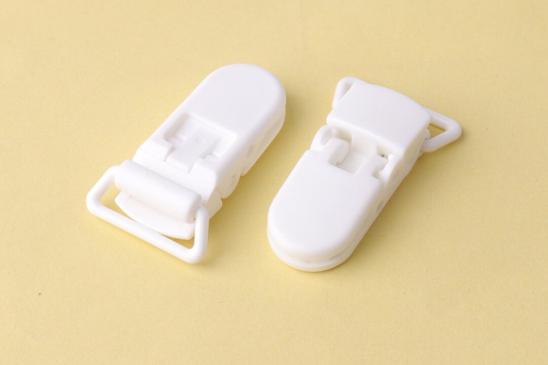 12pcs Plastic Pacifier Clips White Suspender Clips Plastic Clips Mitten