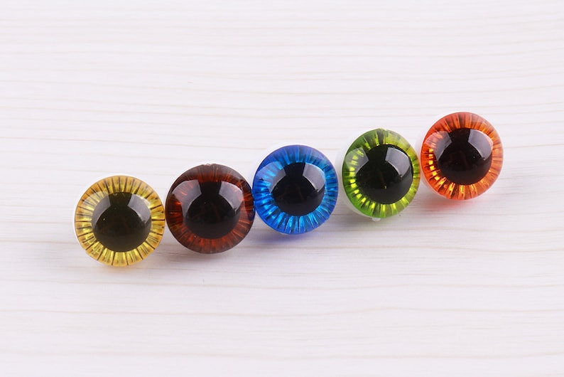 plastic eyeballs plastic eyeballs