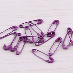 Premium Quality Gold Safety Pins Made from Hardened Steel Pin Wire in 8  Sizes