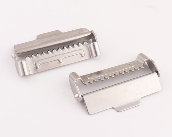 metal buckle clips