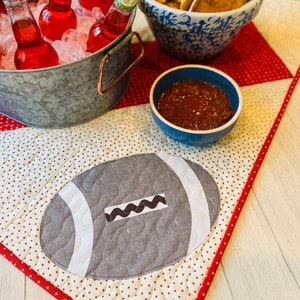 Fußball Tisch Topper Quilt Anleitung: Game Day Decor (PDF Sofort-Download)