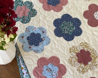 ヴィンテージ ナインパッチキルト：1940年代のフィードサック生地