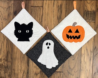 Quilted Spooky Hot Pad Set Sewing Pattern - Halloween Hot Pad, Fall Hot Pad, Hot Mitt Pad Sewing Pattern