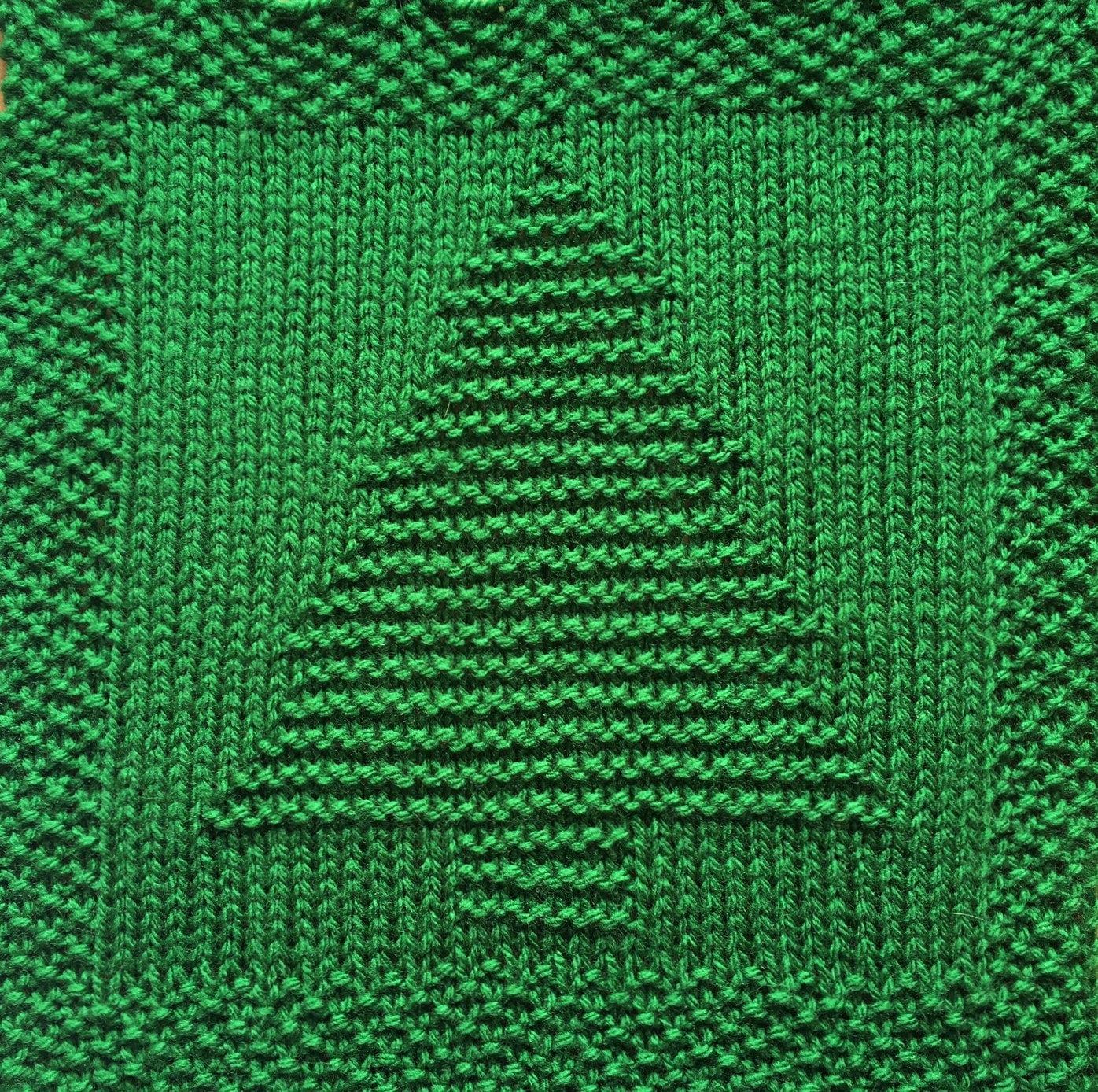 Knitting Pattern for Christmas Tree Washcloth or Afghan Square, image size:1396x1388