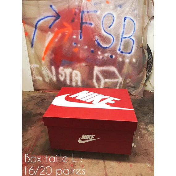 Giant shoe box custom Nike giant size L 