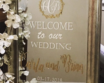 mirror sign welcome items