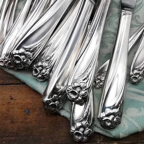 Silver Plated Cutlery, Vintage Oneida Daffodil Pattern, 1847 Rogers Bros, Silverware, Community Silver,