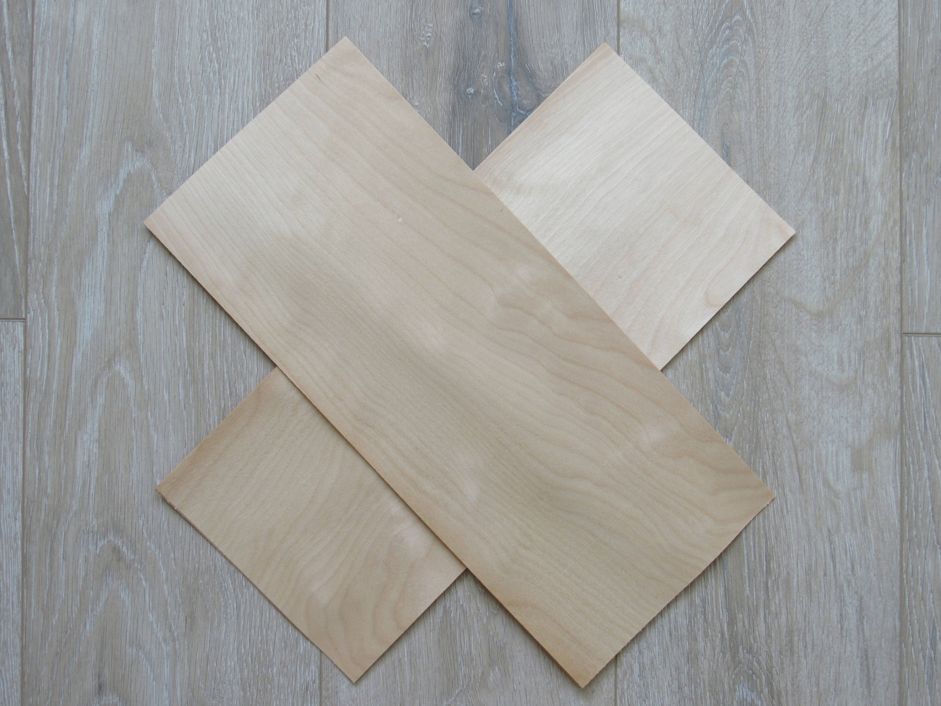 ~1//42 Poplar wood veneer 46 x 22 cm ~18.1 x 8.66/" 0.6 mm 4 veneer sheets