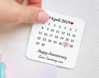 Imán de nevera de metal con fecha de feliz aniversario personalizado - Regalo de recuerdo romántico sentimental para novio, novia, esposo, esposa