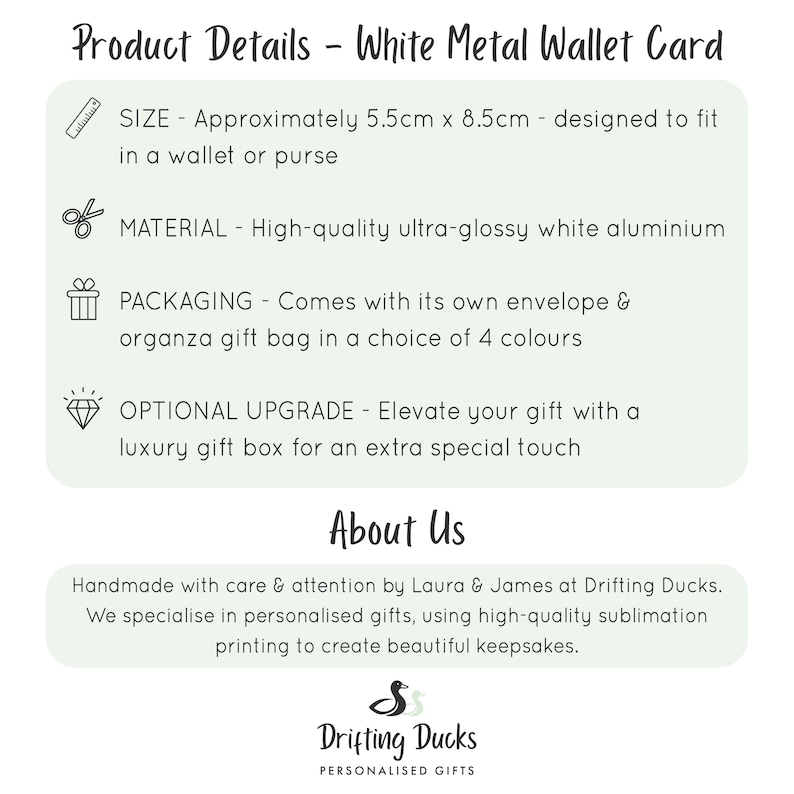 Pu&ograve; includere: Dettagli del prodotto per una carta portafoglio in metallo bianco. La carta misura circa 5,5 cm x 8,5 cm, progettata per entrare in un portafoglio. Realizzata in alluminio bianco ultra lucido di alta qualit&agrave;. Viene fornita con busta e sacchetto regalo in organza in 4 colori. Upgrade con confezione regalo di lusso.