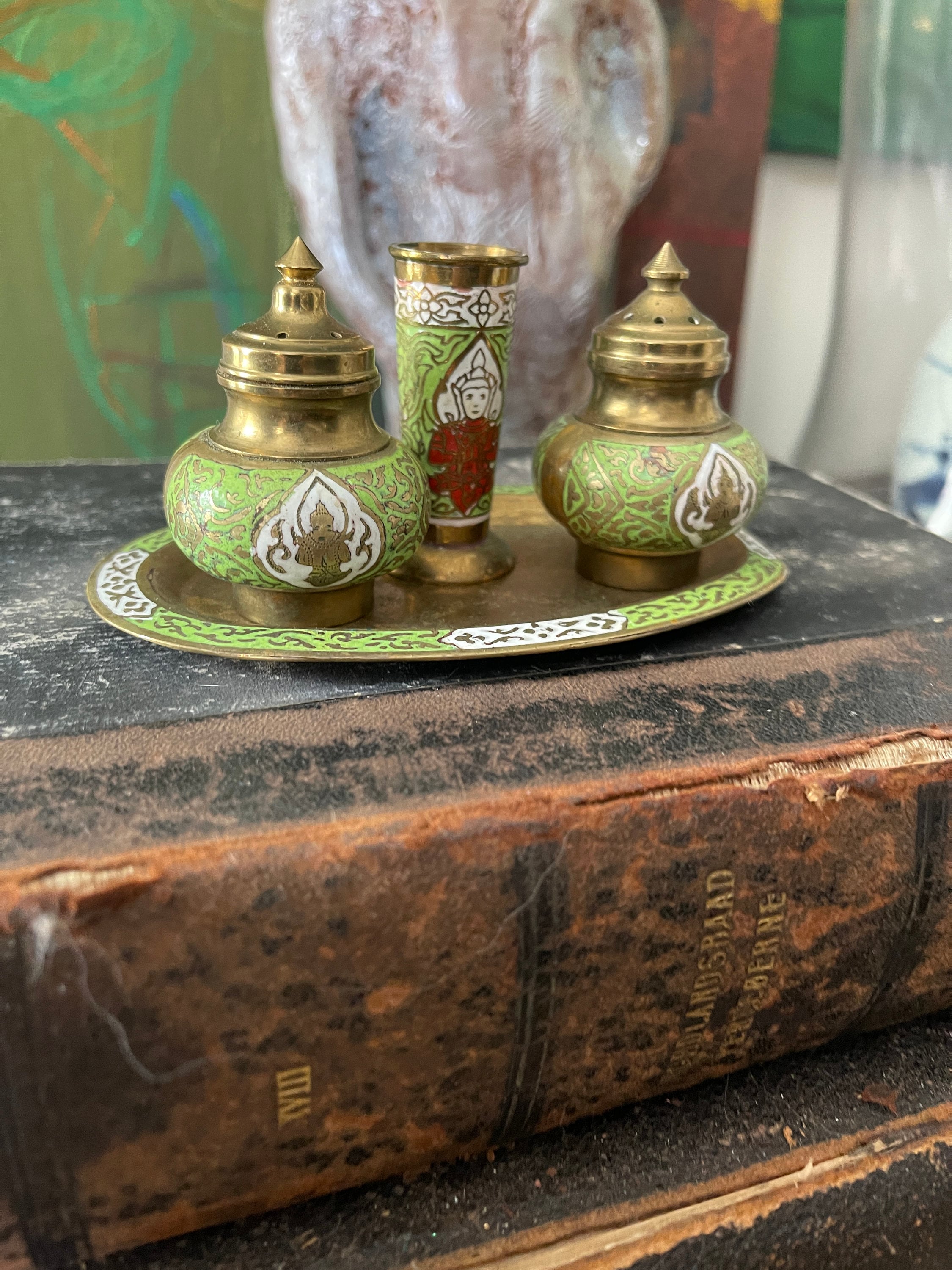 miniature salt and pepper shakers