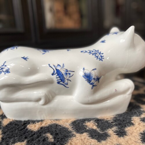 Shops Vintage Chinoiserie Blue and White Ceramic 14” Cat